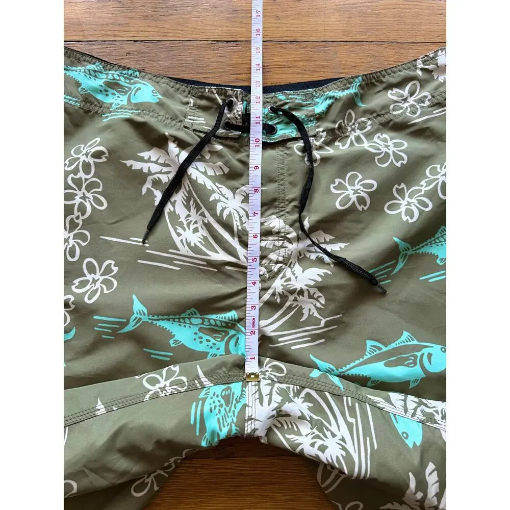 COLUMBIA PFG Omni-Shade 'Fish Responsibly' Green Swim Shorts Mens sz 38